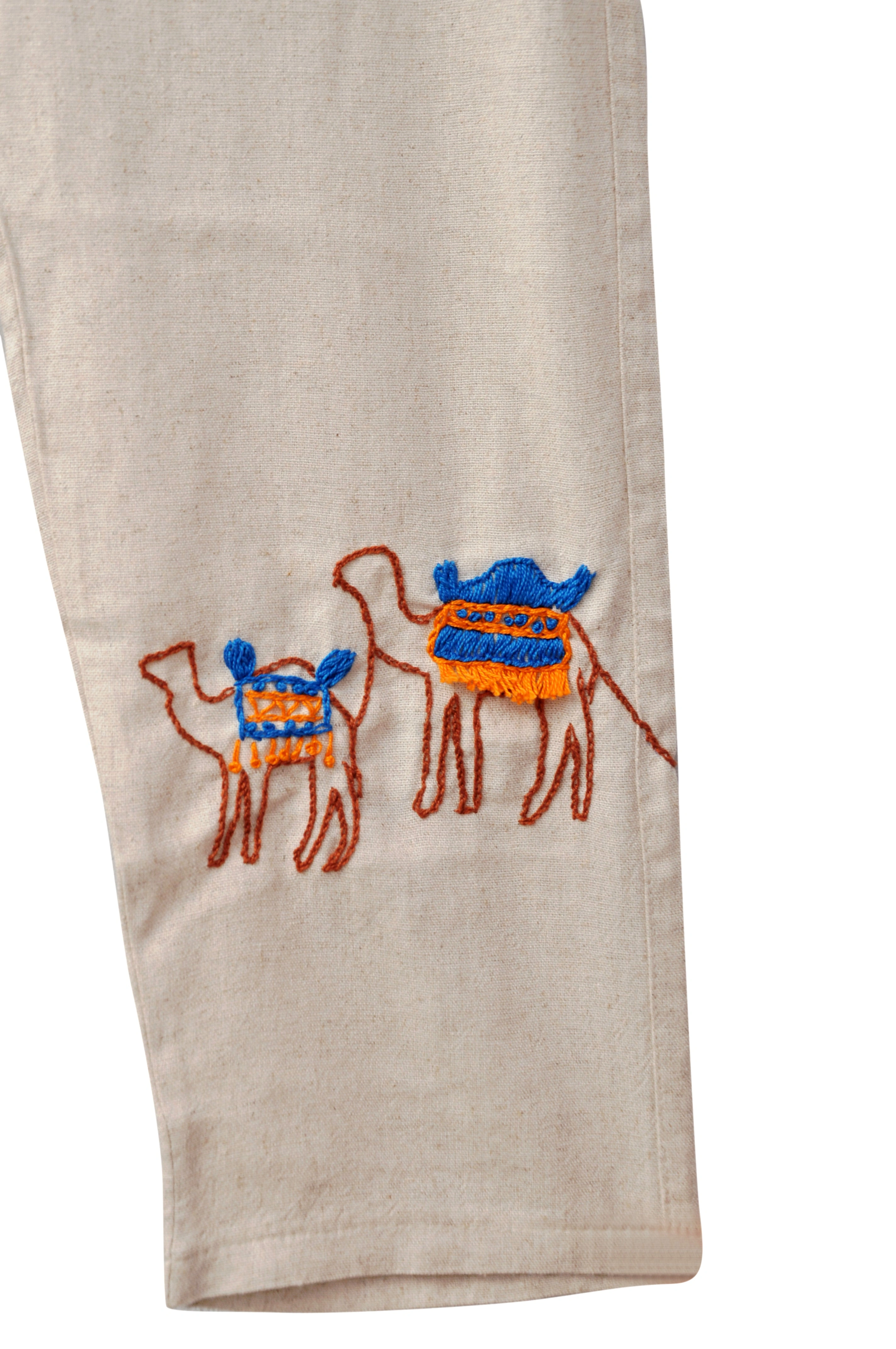 Giza Pants: Elegancia Desértica en Tus Piernas - ¡Un Viaje a la Moda Egipcia!